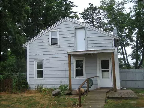 110 E Webb, Dewitt, MI 48820 photo 2
