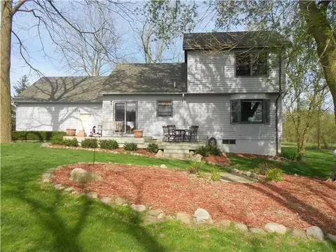 10050 Beardslee Rd, Perry, MI 48872 photo 2