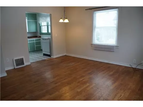 306 Wilson, Dewitt, MI 48820 photo 3