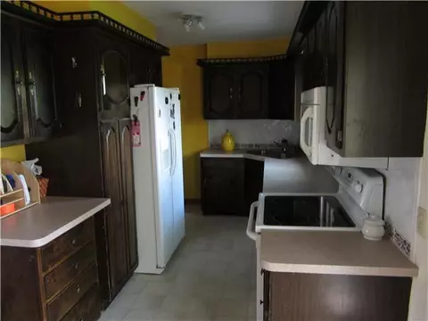 1630 E Stoll, Lansing, MI 48906 photo 2