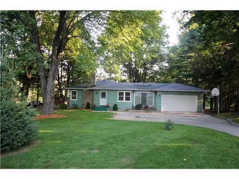 1015 E Dill, Dewitt, MI 48820 photo 1