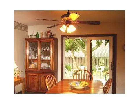414 S Circle Dr, Williamston, MI 48895 photo 4