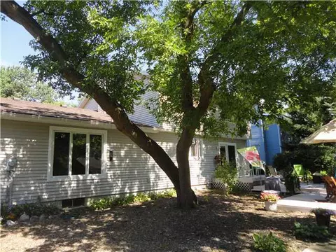 414 S Circle Dr, Williamston, MI 48895 photo 2
