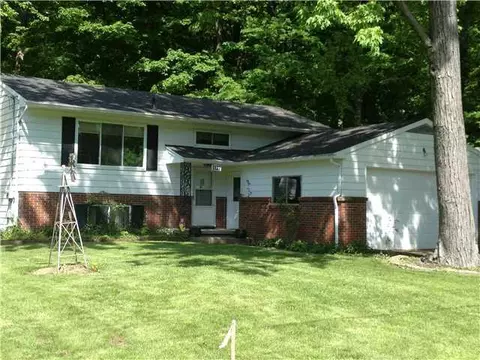 1127 Maycroft, Lansing, MI 48917 photo 1