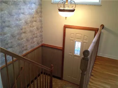 1127 Maycroft, Lansing, MI 48917 photo 3