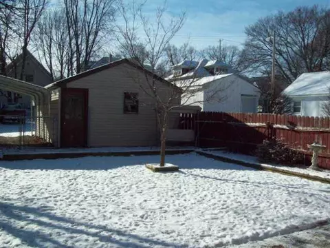 114 E Dwight St, Lansing, MI 48906 photo 4