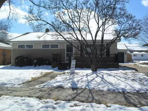 3417 Pickwick Pl, Lansing, MI 48917 photo 1