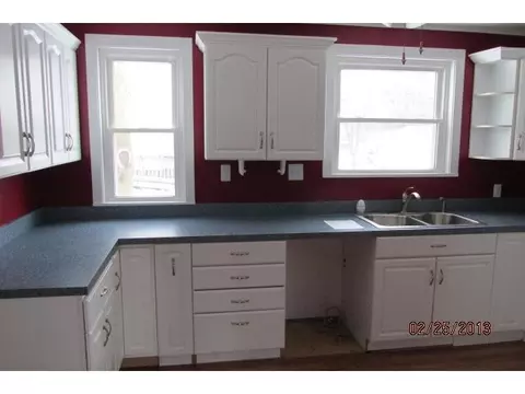 127 N Elm St, Ithaca, MI 48847 photo 3