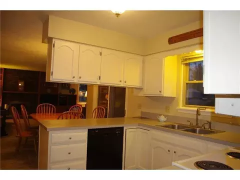 6460 Lansdown Dr, Dimondale, MI 48821 photo 9