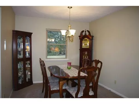 6460 Lansdown Dr, Dimondale, MI 48821 photo 5