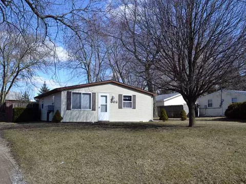 903 Pine St, Dewitt, MI 48820 photo 2