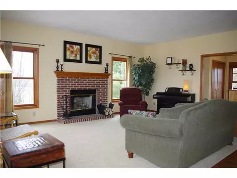 4800 Howe, Dewitt, MI 48820 photo 4