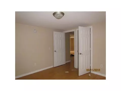 1334 Downey St, Lansing, MI 48906 photo 4