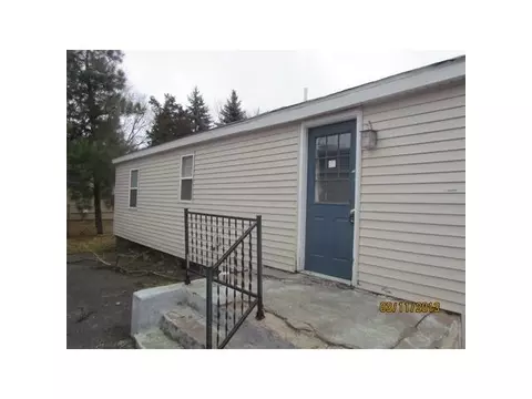 1334 Downey St, Lansing, MI 48906 photo 2