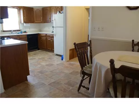 630 Spring, Grand Ledge, MI 48837 photo 9