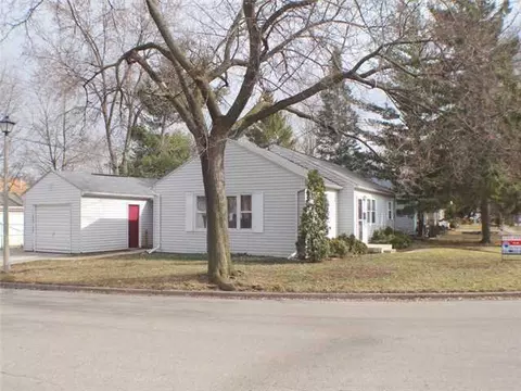 2101 Devonshire Ave, Lansing, MI 48910 photo 3