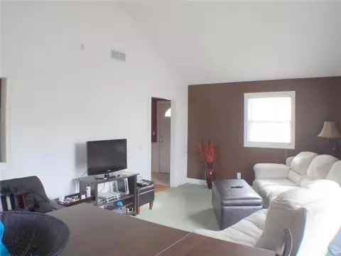 2101 Devonshire Ave, Lansing, MI 48910 photo 6