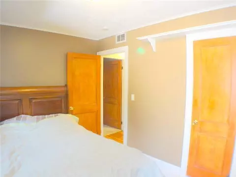2101 Devonshire Ave, Lansing, MI 48910 photo 9