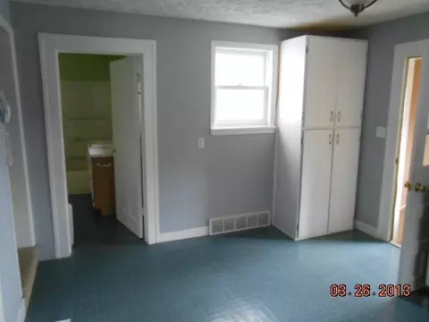 202 E Buchanan St, Saint Johns, MI 48879 photo 6