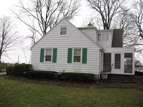 809 E Ash St, Mason, MI 48854 photo 3