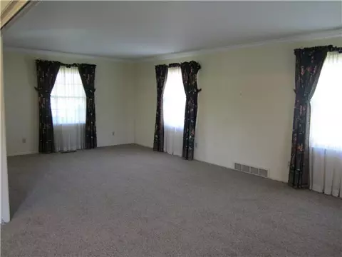 4228 Barton Rd, Lansing, MI 48917 photo 2