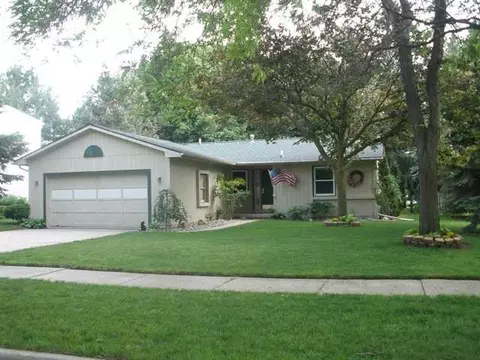 607 Dartmouth, Dewitt, MI 48820 photo 1