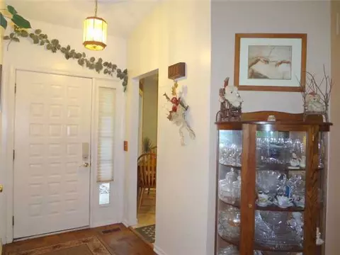 607 Dartmouth, Dewitt, MI 48820 photo 3