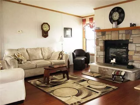 9850 S Bauer Rd, Dewitt, MI 48820 photo 2