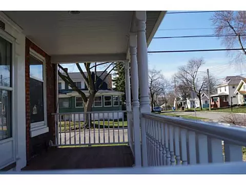 800 Clark St, Lansing, MI 48906 photo 3