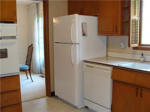 3702 Ridgefield, Lansing, MI 48906 photo 6