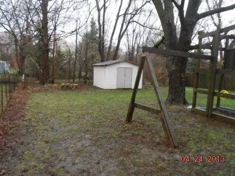 413 S Main, Perry, MI 48872 photo 2