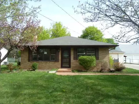 806 Eugenia, Mason, MI 48854 photo 1