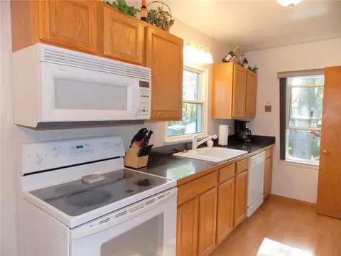 3301 Schultz St, Lansing, MI 48906 photo 5