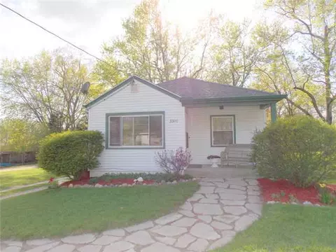 3301 Schultz St, Lansing, MI 48906 photo 2