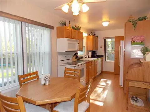 3301 Schultz St, Lansing, MI 48906 photo 4