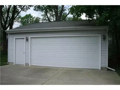 2920 Risley, Lansing, MI 48917 photo 2