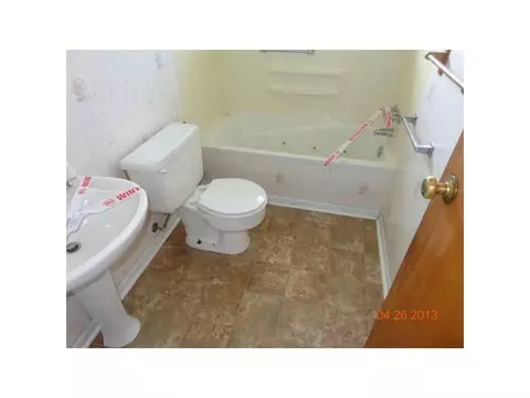 3310 Pickwick Pl, Lansing, MI 48917 photo 7