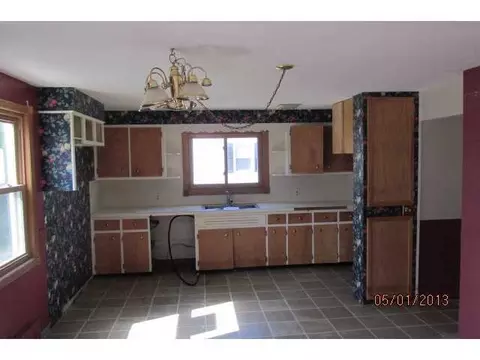 521 S Jeffery Ave, Ithaca, MI 48847 photo 4