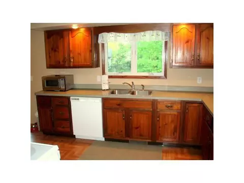 5652 Ann Dr, Bath, MI 48808 photo 8