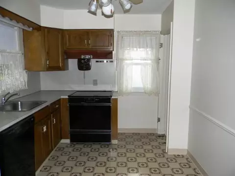 780 Fitting Ave, Lansing, MI 48917 photo 10