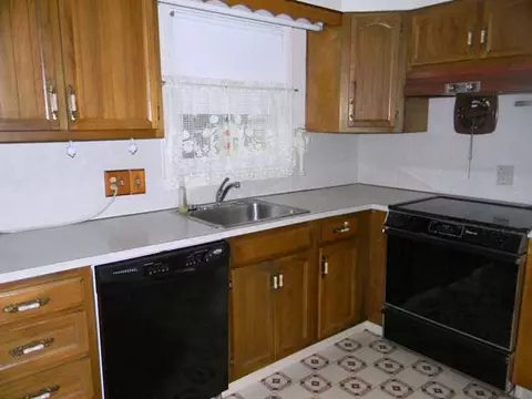 780 Fitting Ave, Lansing, MI 48917 photo 13