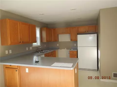 1660 Smoketree, Howell, MI 48855 photo 3