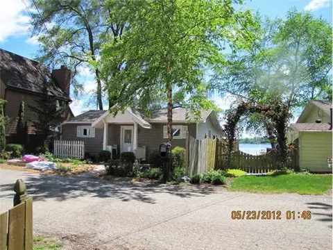 6429 Reynolds, Haslett, MI 48840 photo 2
