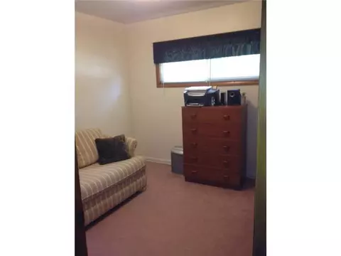 806 E Mcconnell St, Saint Johns, MI 48879 photo 16