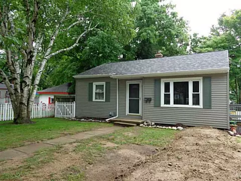 4319 Devonshire, Lansing, MI 48910 photo 2
