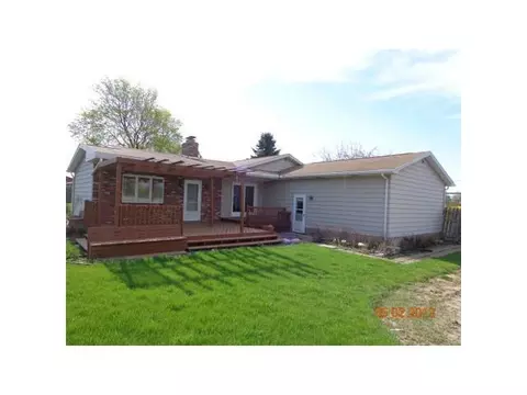 2004 Piney Point Dr, Lansing, MI 48917 photo 2