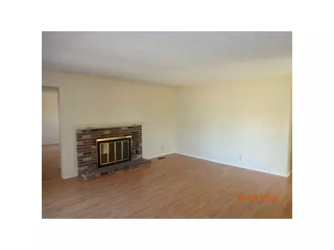 2004 Piney Point Dr, Lansing, MI 48917 photo 13