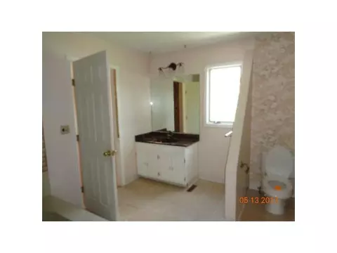 2004 Piney Point Dr, Lansing, MI 48917 photo 21