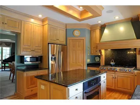 7880 Ashbrook Dr, Haslett, MI 48840 photo 5