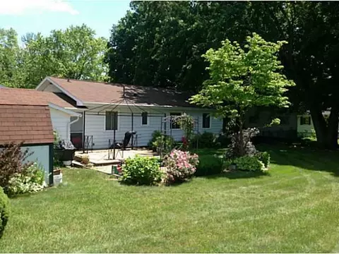 15216 Chetwyn, Lansing, MI 48906 photo 9